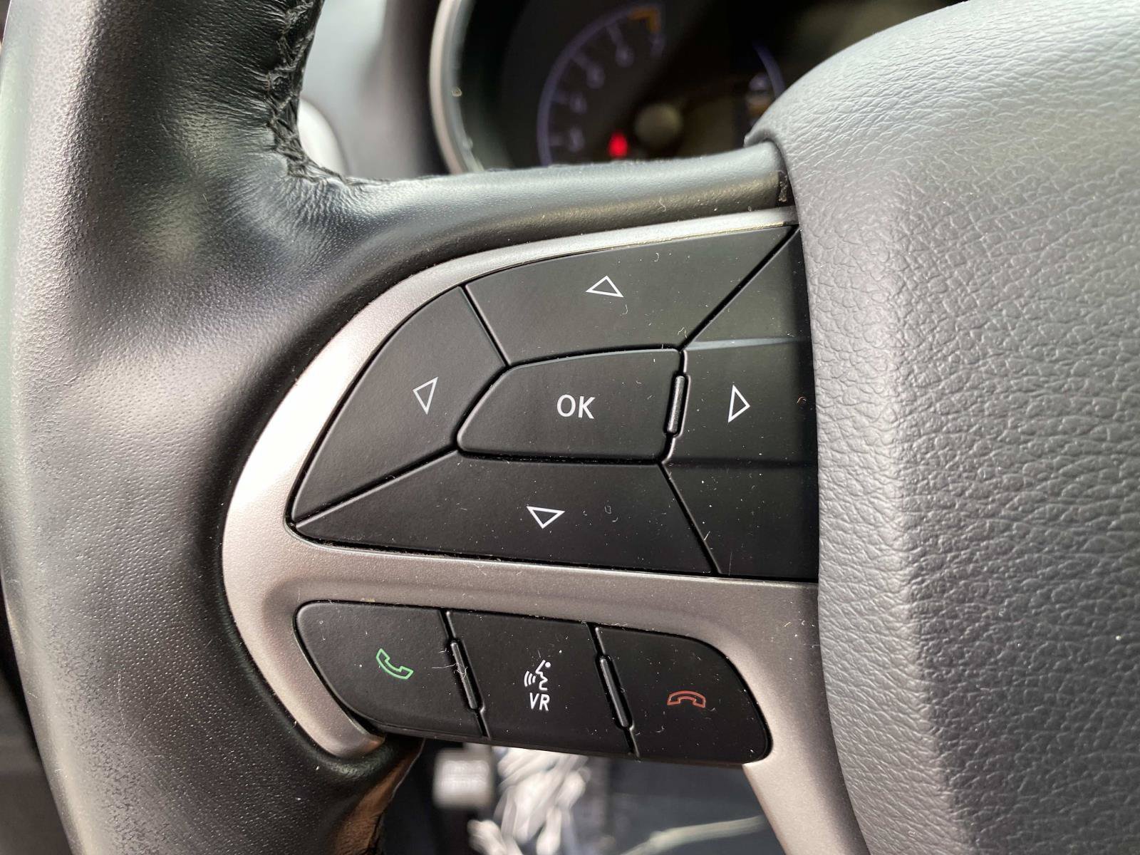 Used 2020 Jeep Grand Cherokee Altitude AWD/4WD image 18
