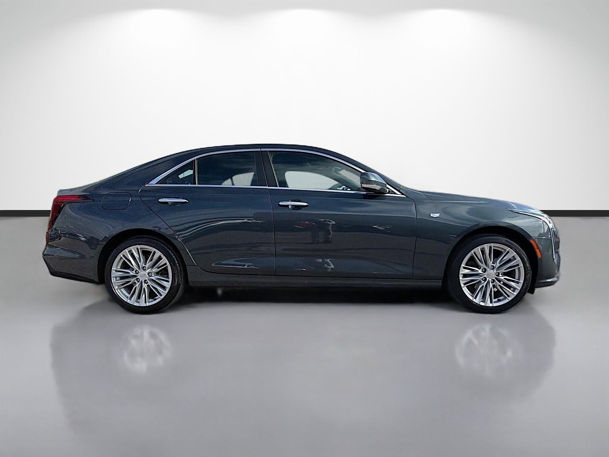 Used 2022 Cadillac CT4 Premium Luxury w/ Technology Package image 2