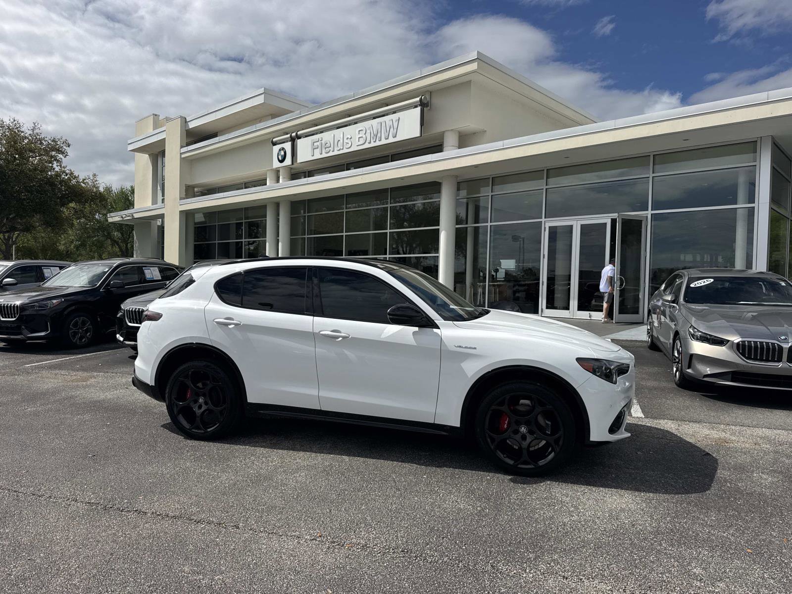 Used 2024 Alfa Romeo Stelvio Veloce image 1