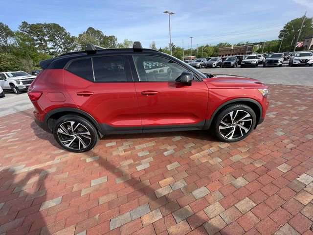 Used 2022 Volvo XC40 T5 R-Design w/ Advanced Package image 36