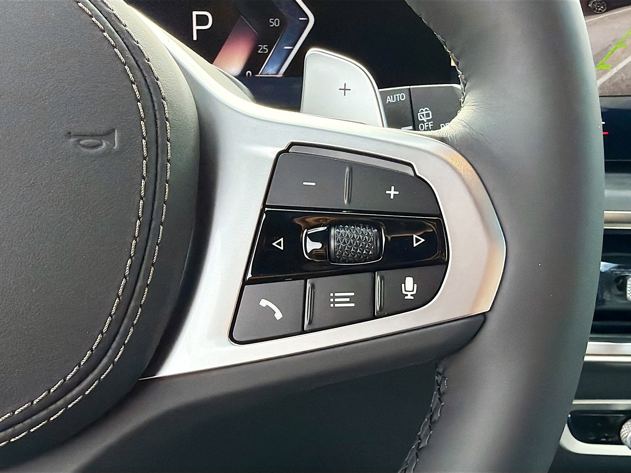 New 2026 BMW X5 xDrive50e w/ Executive Package image 39