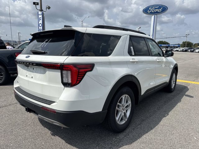 New 2026 Ford Explorer Active w/ Active Comfort Package RWD image 5