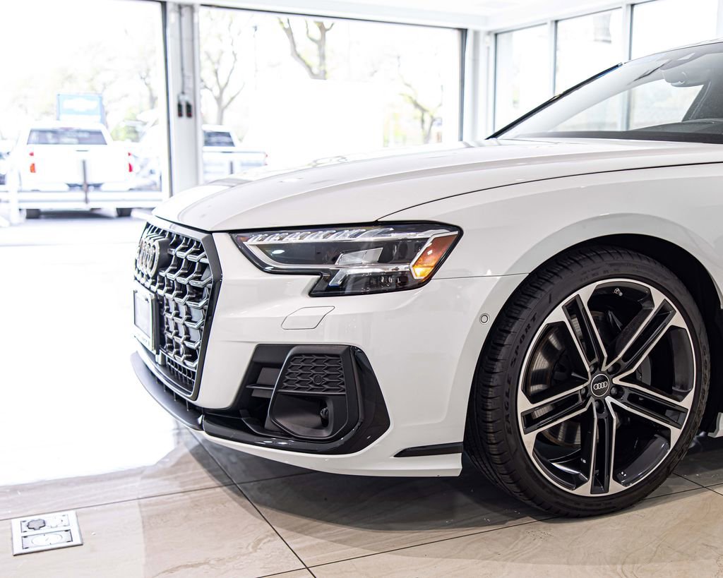 Used 2025 Audi A8 L 3.0T AWD/4WD image 4