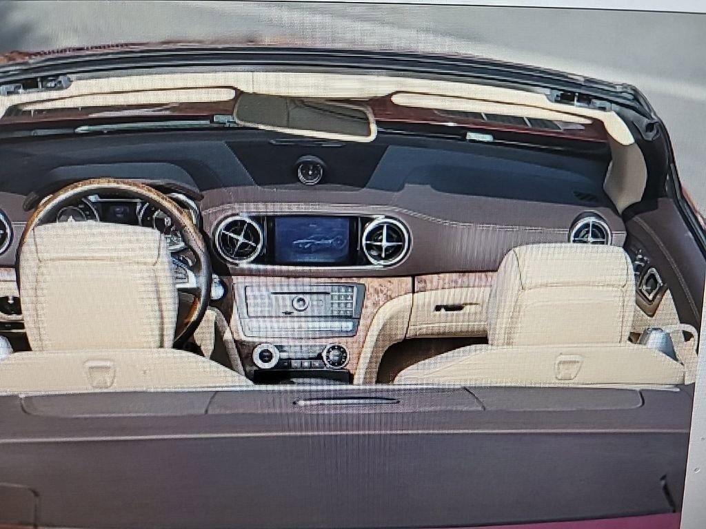 Used 2019 Mercedes-Benz SL 550 image 17