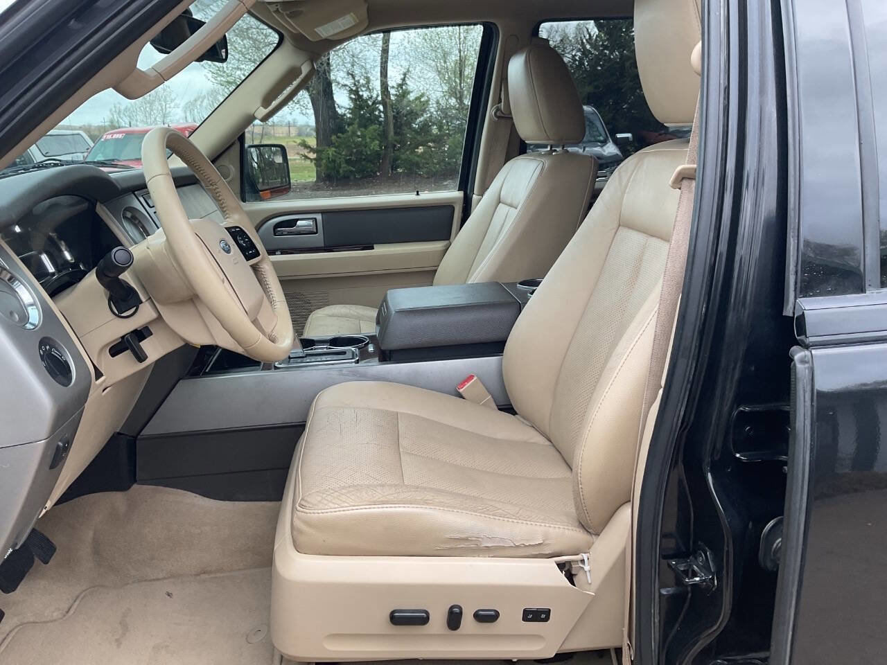 Used 2014 Ford Expedition EL XLT w/ Equipment Group 202A image 15