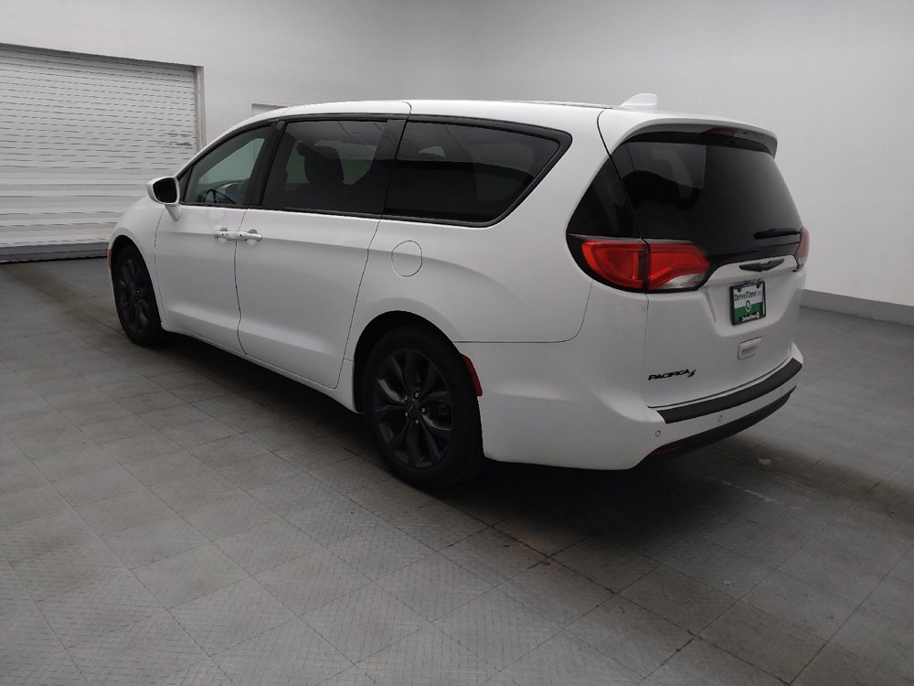 Used 2018 Chrysler Pacifica Touring Plus w/ S Appearance Package FWD image 3