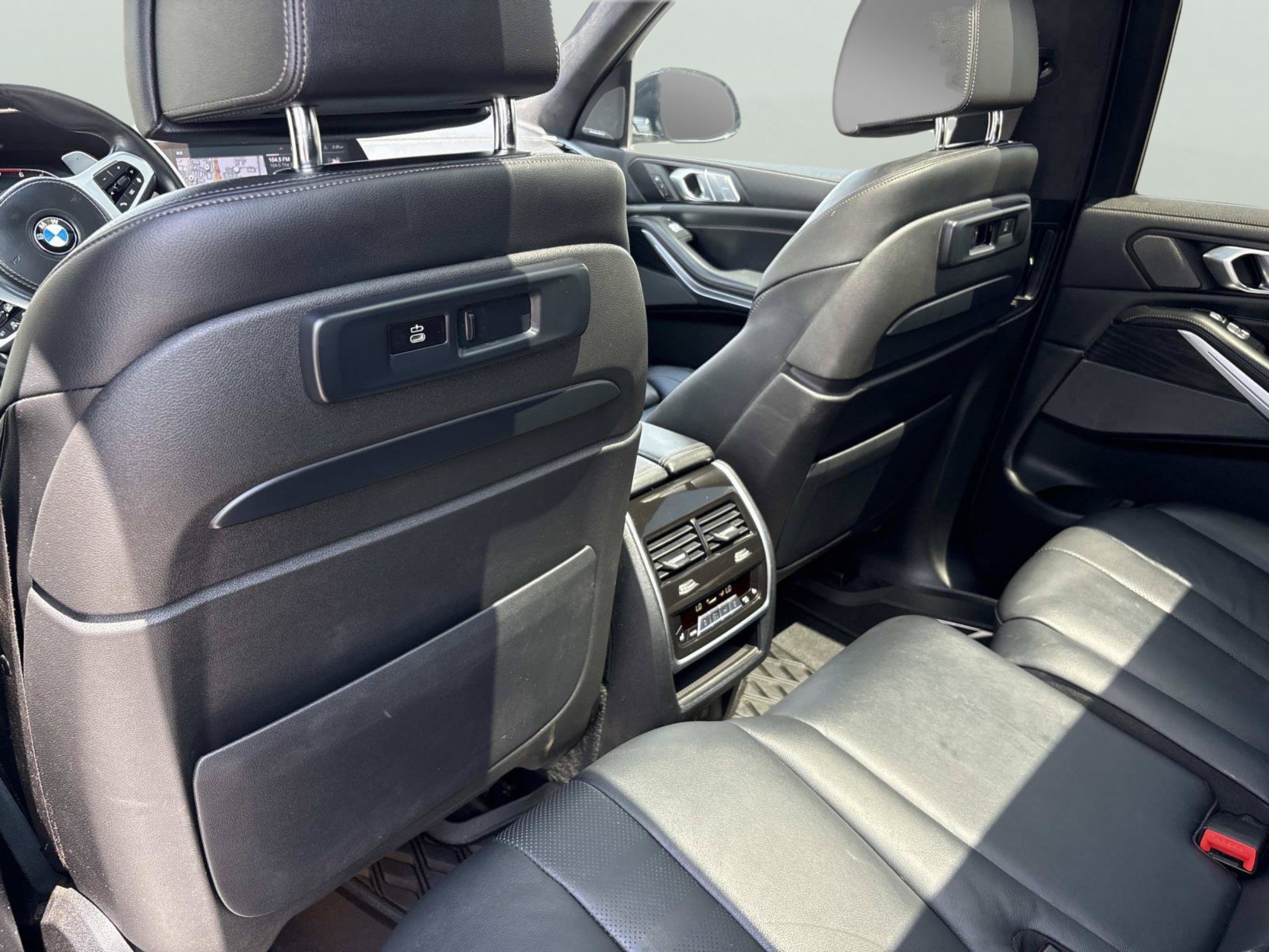 Used 2022 BMW X7 M50i AWD/4WD image 15