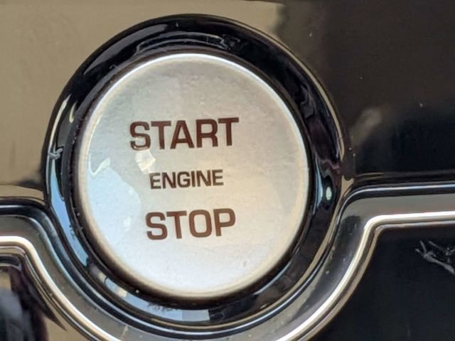 Used 2020 Jaguar F-PACE R-Sport image 37