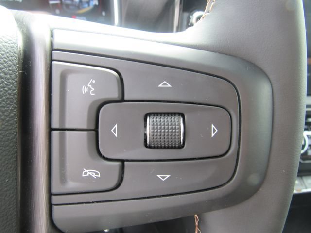 Used 2026 GMC Sierra 3500 AT4 w/ Technology Package AWD/4WD image 15