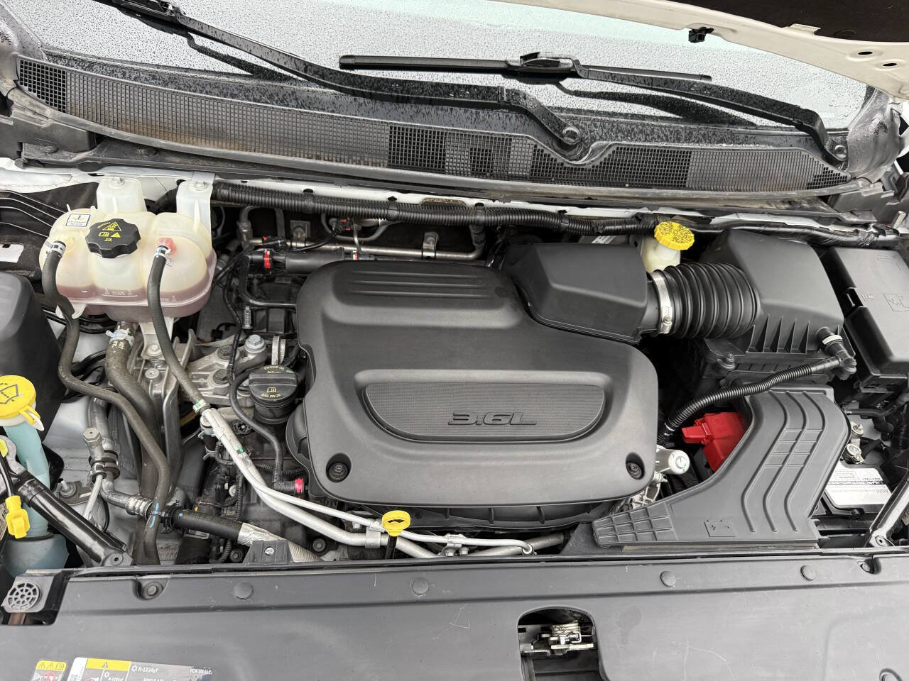 Used 2023 Chrysler Pacifica Touring-L FWD image 31