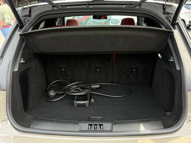 Used 2025 Lincoln Corsair Grand Touring w/ Towing Package AWD/4WD image 24