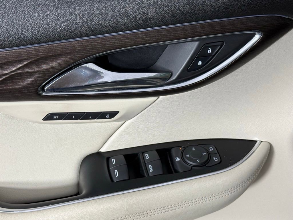 Used 2023 Buick Envision Avenir image 19