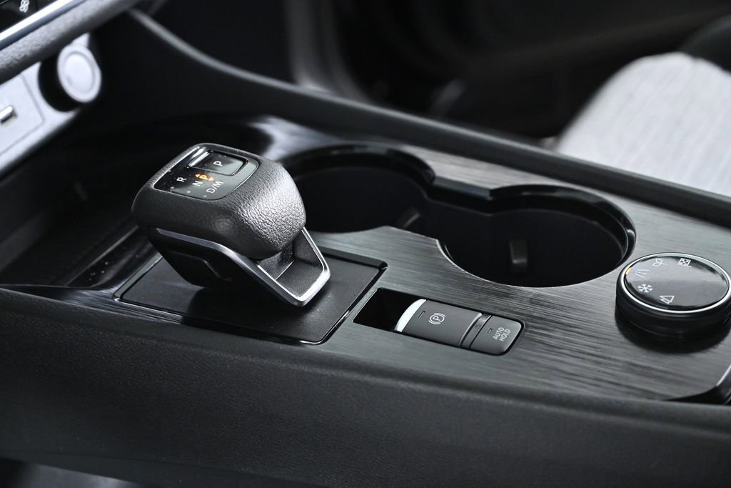 Certified 2023 Nissan Rogue SV image 18