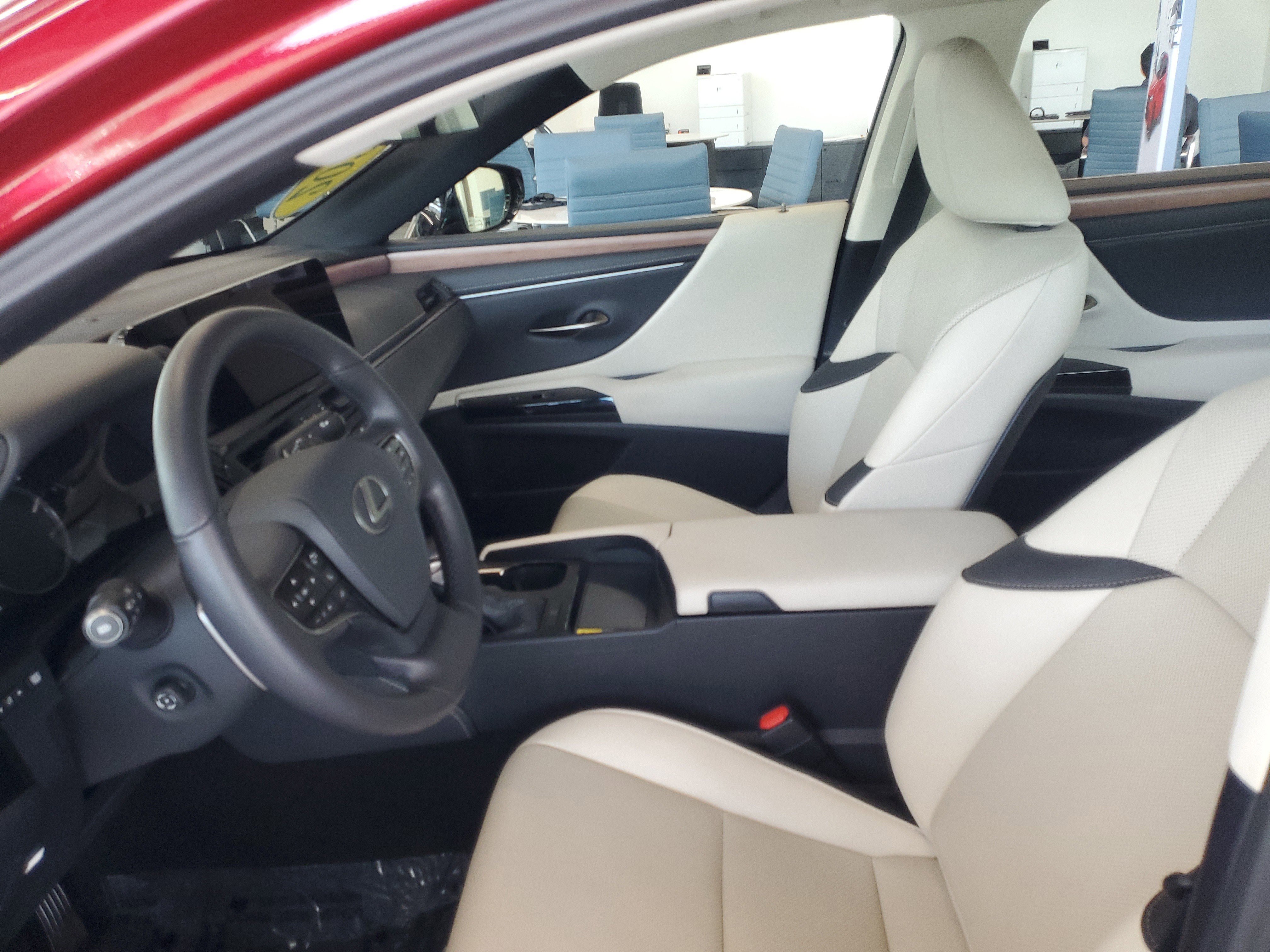 Used 2025 Lexus ES 350 w/ Premium Package FWD image 15