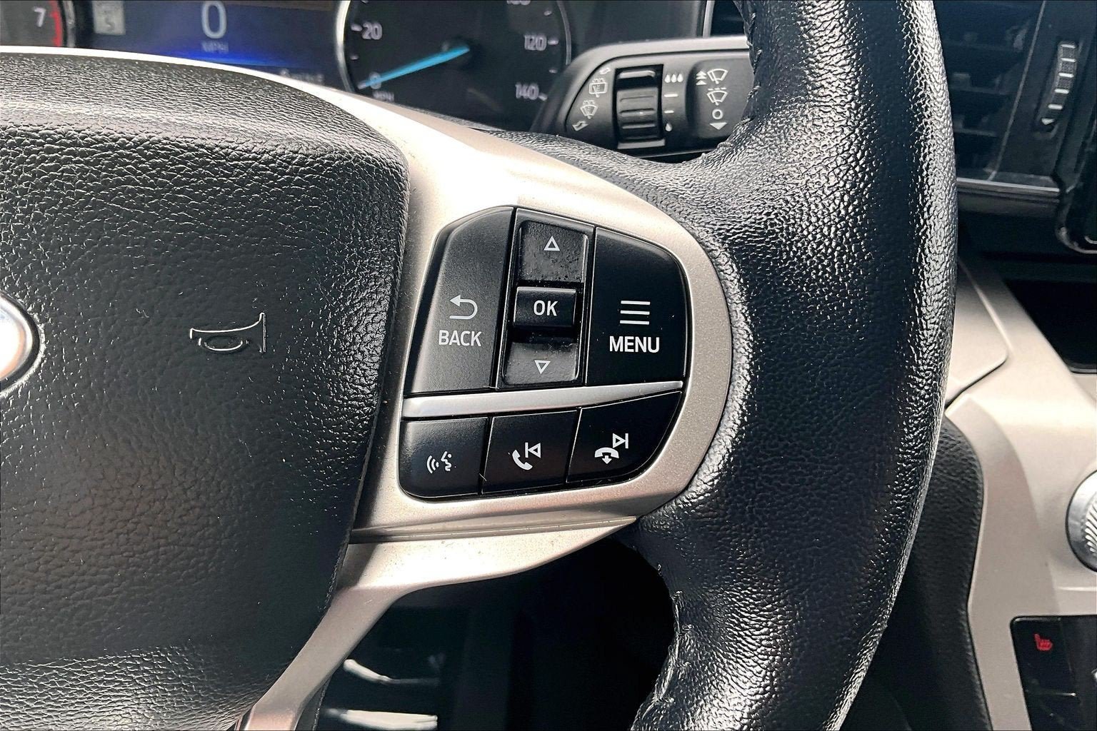 Used 2022 Ford Explorer XLT w/ Equipment Group 202A AWD/4WD image 17
