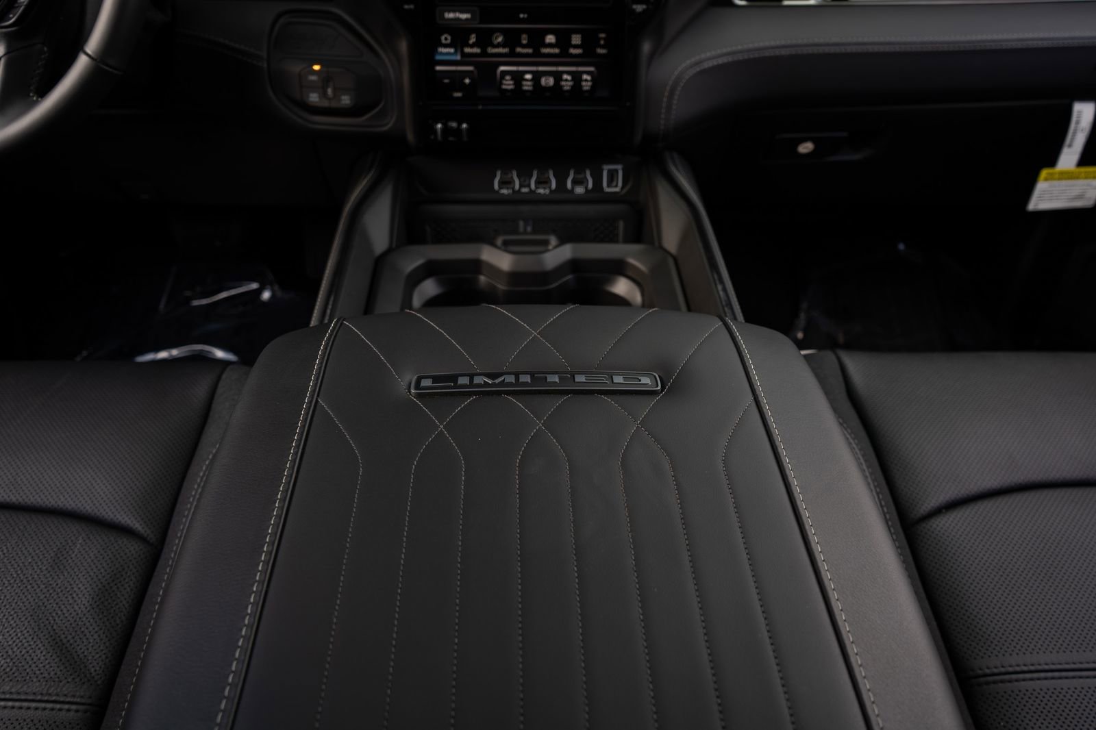 New 2026 RAM 2500 Limited AWD/4WD image 36