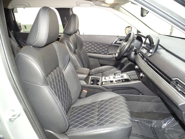 Used 2023 Mitsubishi Outlander SEL image 16