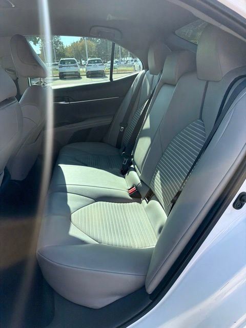Used 2022 Toyota Camry SE FWD image 8