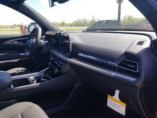 New 2026 Chevrolet Traverse LT w/ Sun and Wheel Package image 16