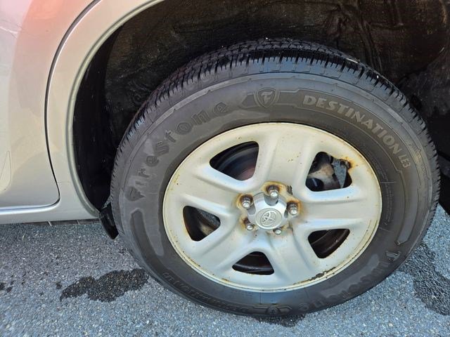 Used 2012 Toyota RAV4 4WD w/ Value Pkg image 25