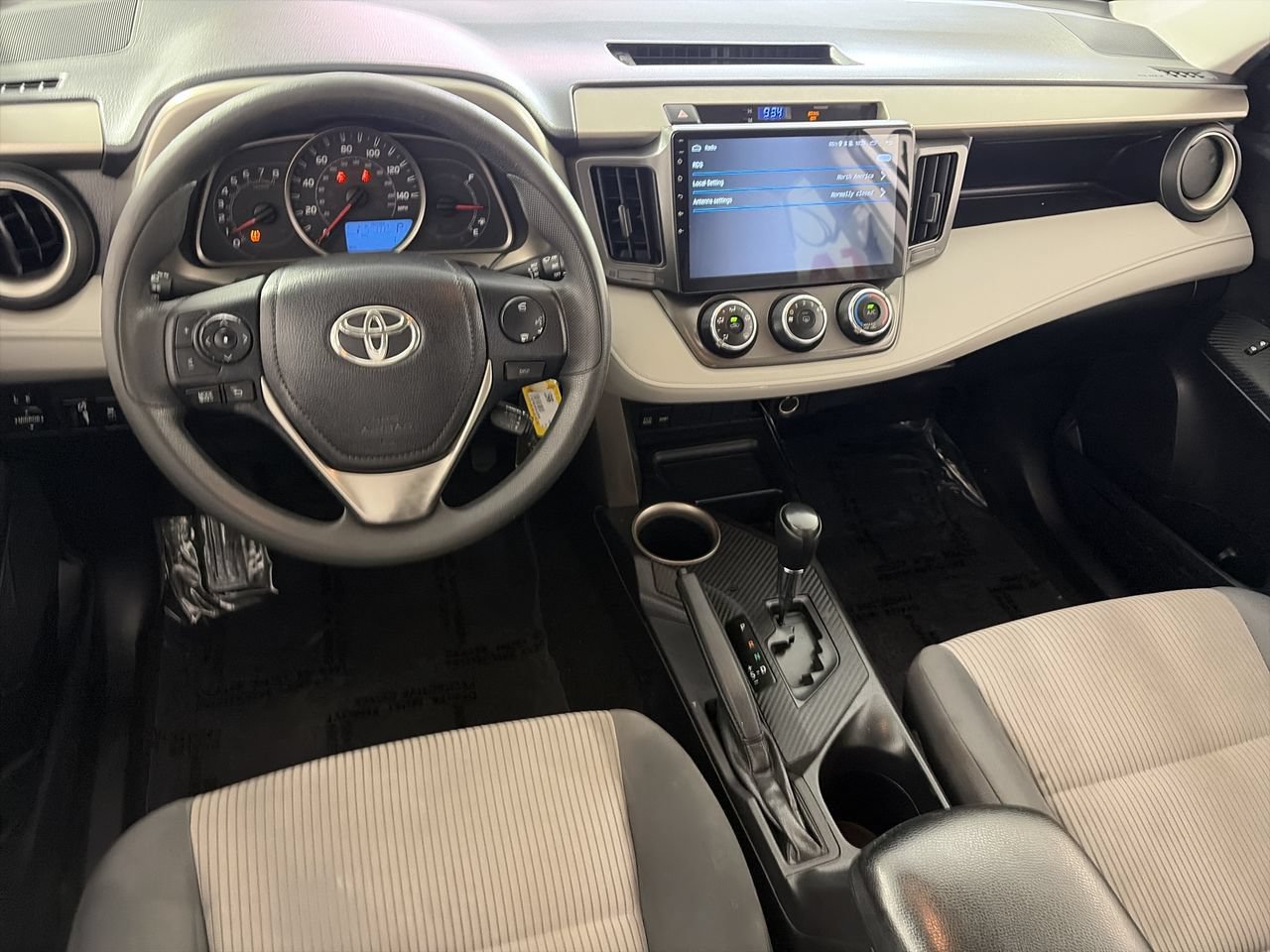 Used 2015 Toyota RAV4 LE FWD image 20