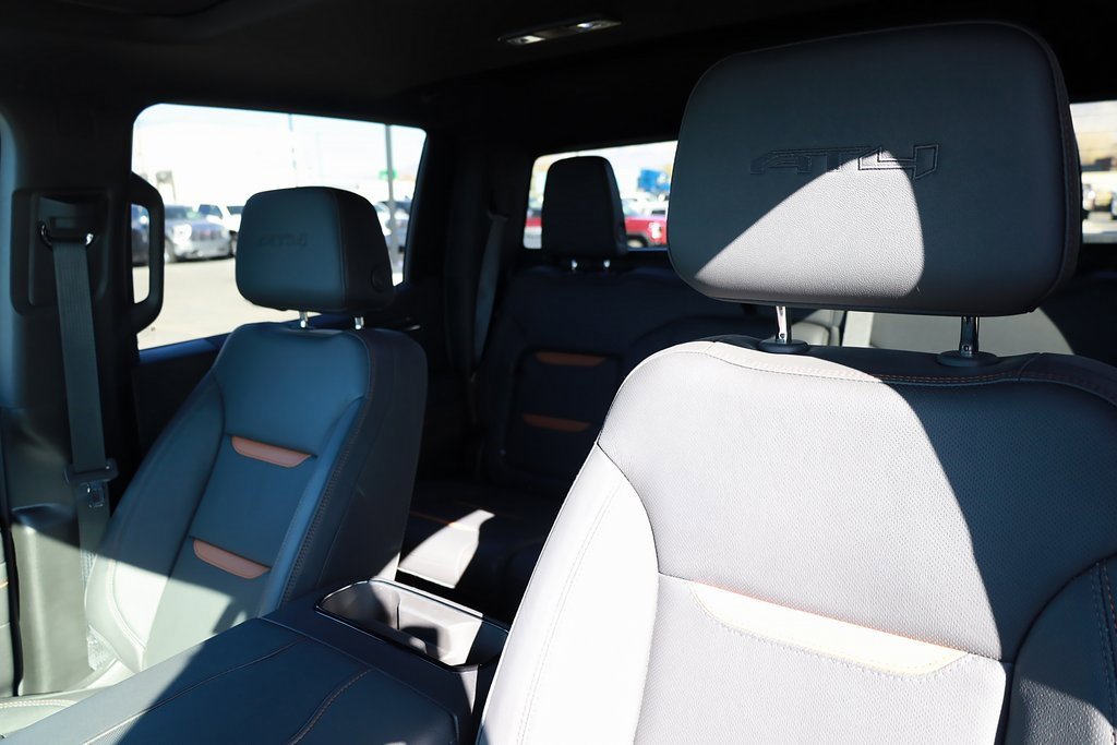 Used 2025 GMC Sierra 1500 AT4 w/ Technology Package image 16