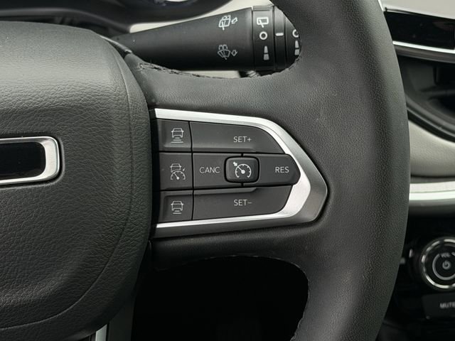 Used 2025 Jeep Compass Limited AWD/4WD image 15
