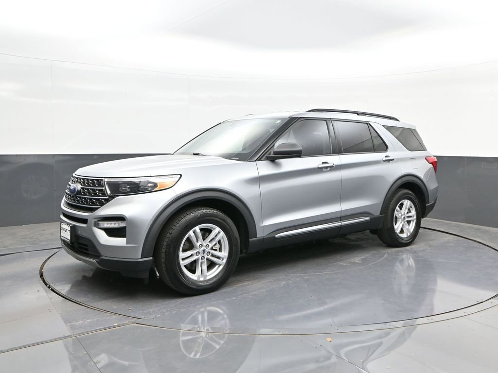 Used 2022 Ford Explorer XLT w/ Equipment Group 202A image 1