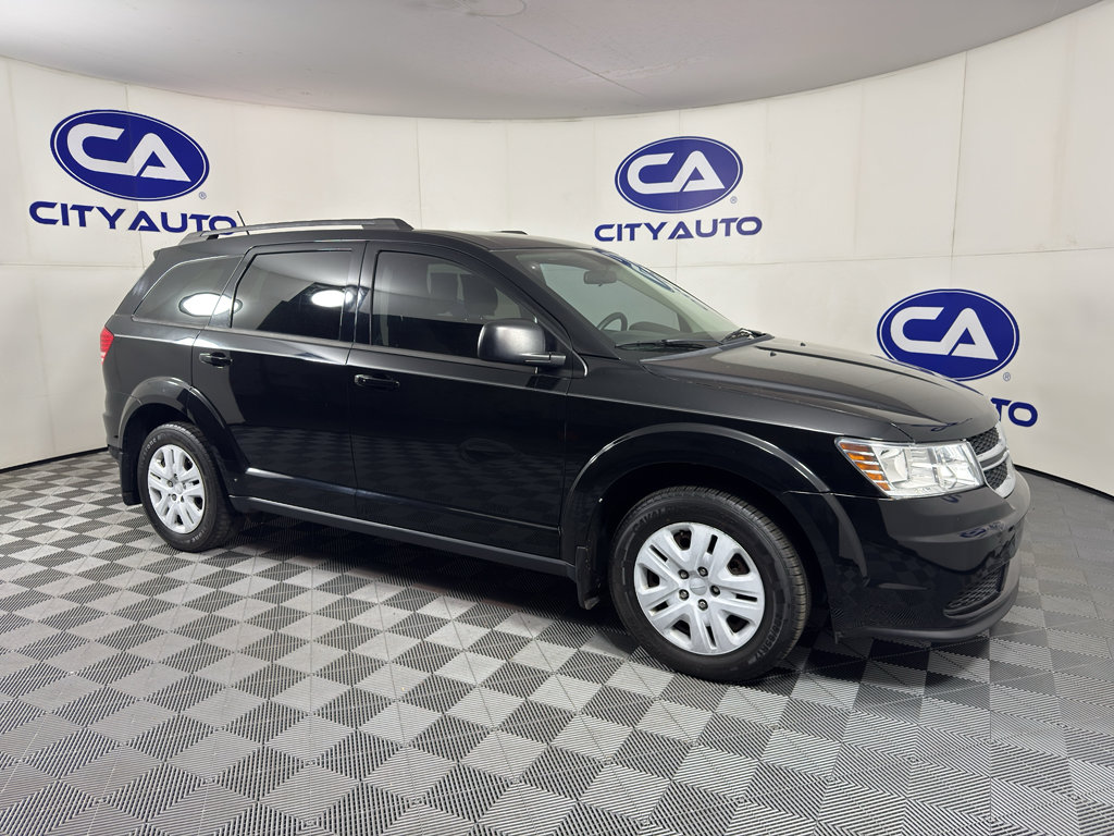 Used 2018 Dodge Journey SE image 1