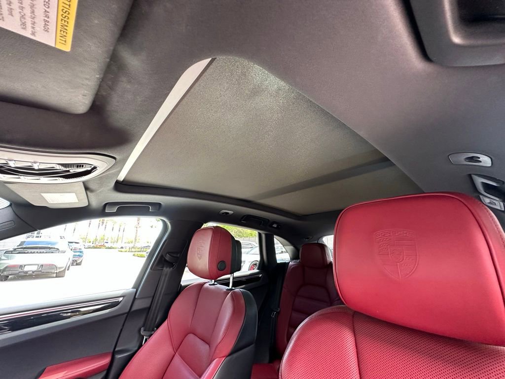 Certified 2023 Porsche Macan Turbo image 24