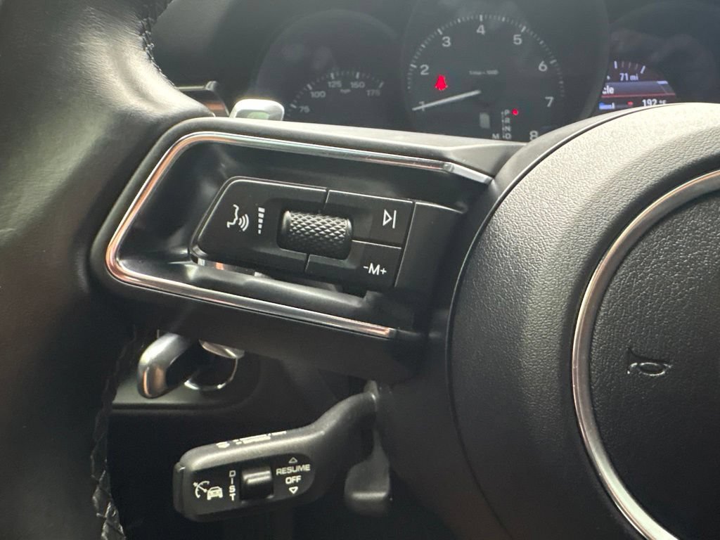 Certified 2024 Porsche Macan AWD/4WD image 38