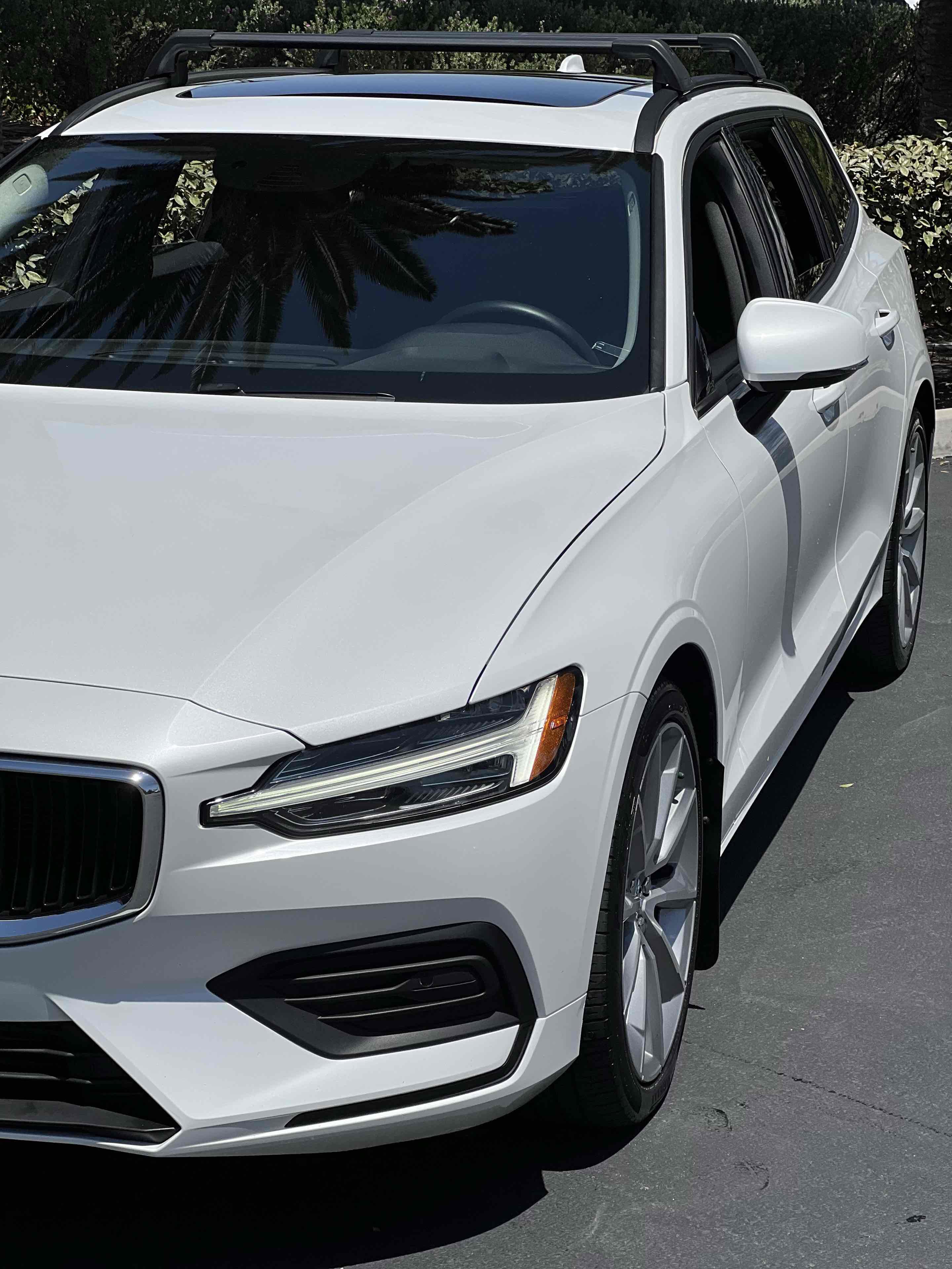 Used 2020 Volvo V60 T5 Momentum w/ Protection Package FWD image 36