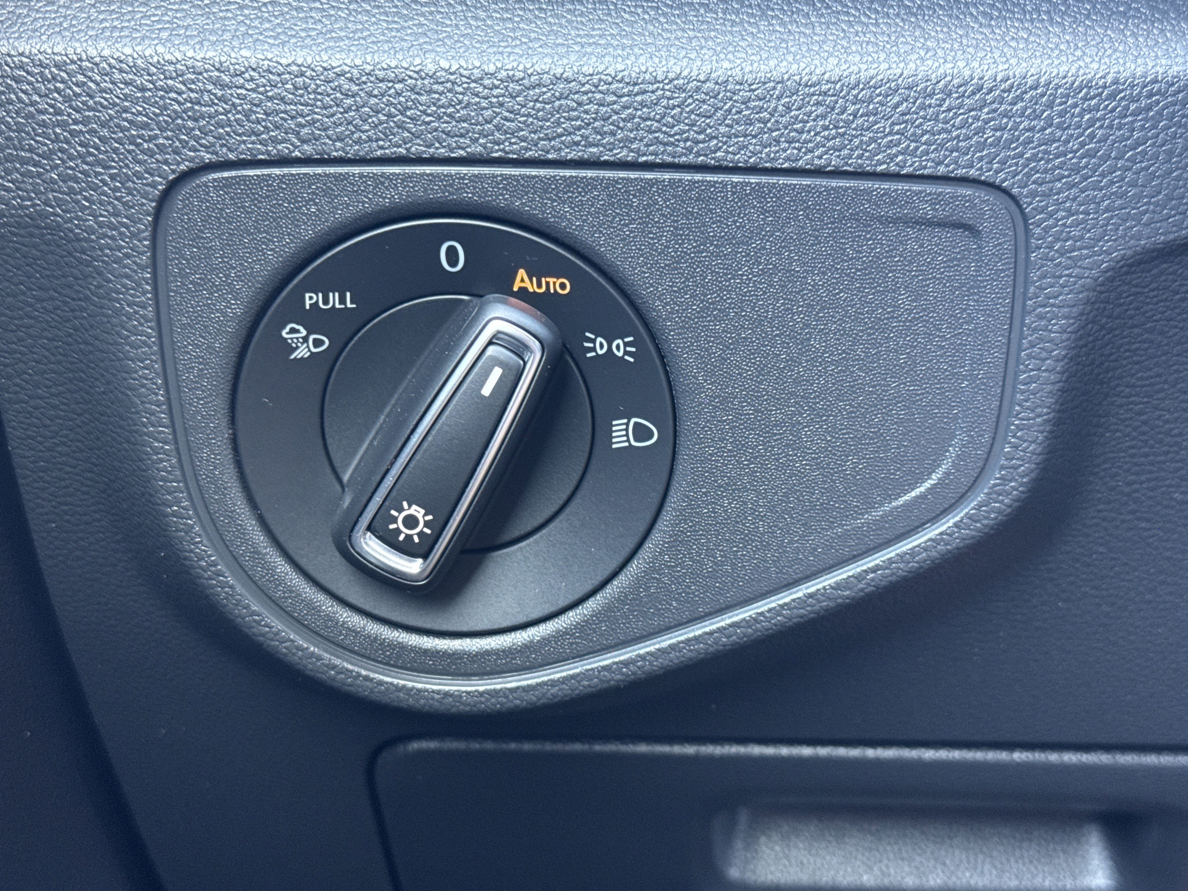 Used 2023 Volkswagen Atlas SEL Premium image 21