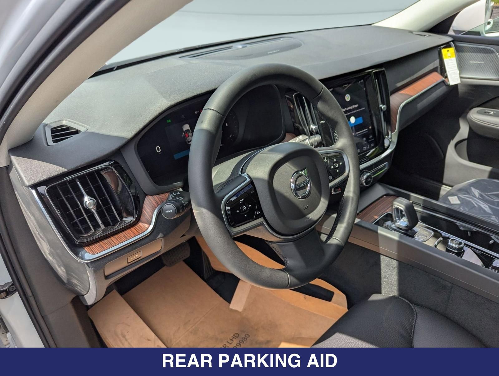 Used 2026 Volvo V60 B5 Cross Country Plus w/ Protection Package Premier AWD/4WD image 8