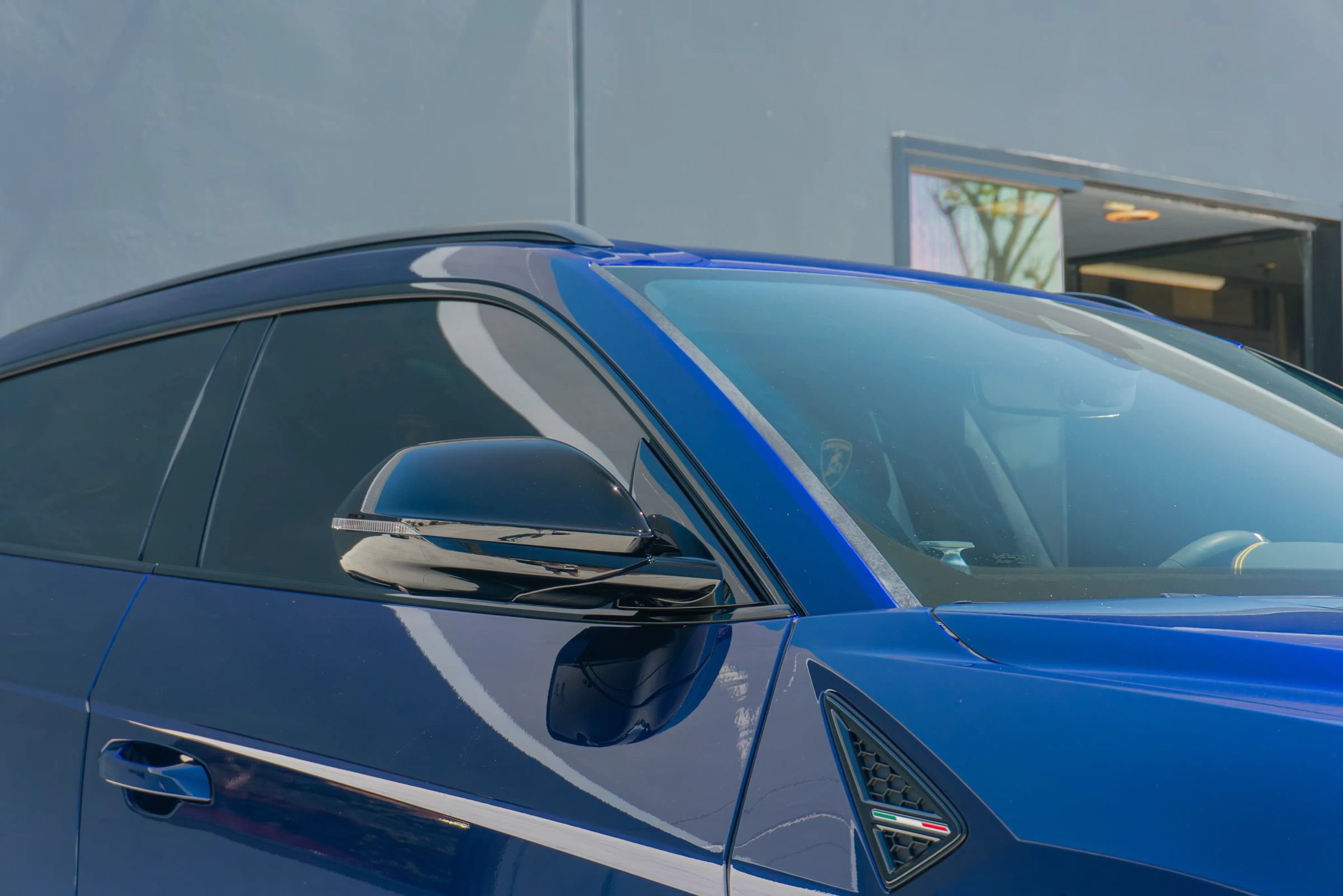Used 2021 Lamborghini Urus AWD/4WD image 29