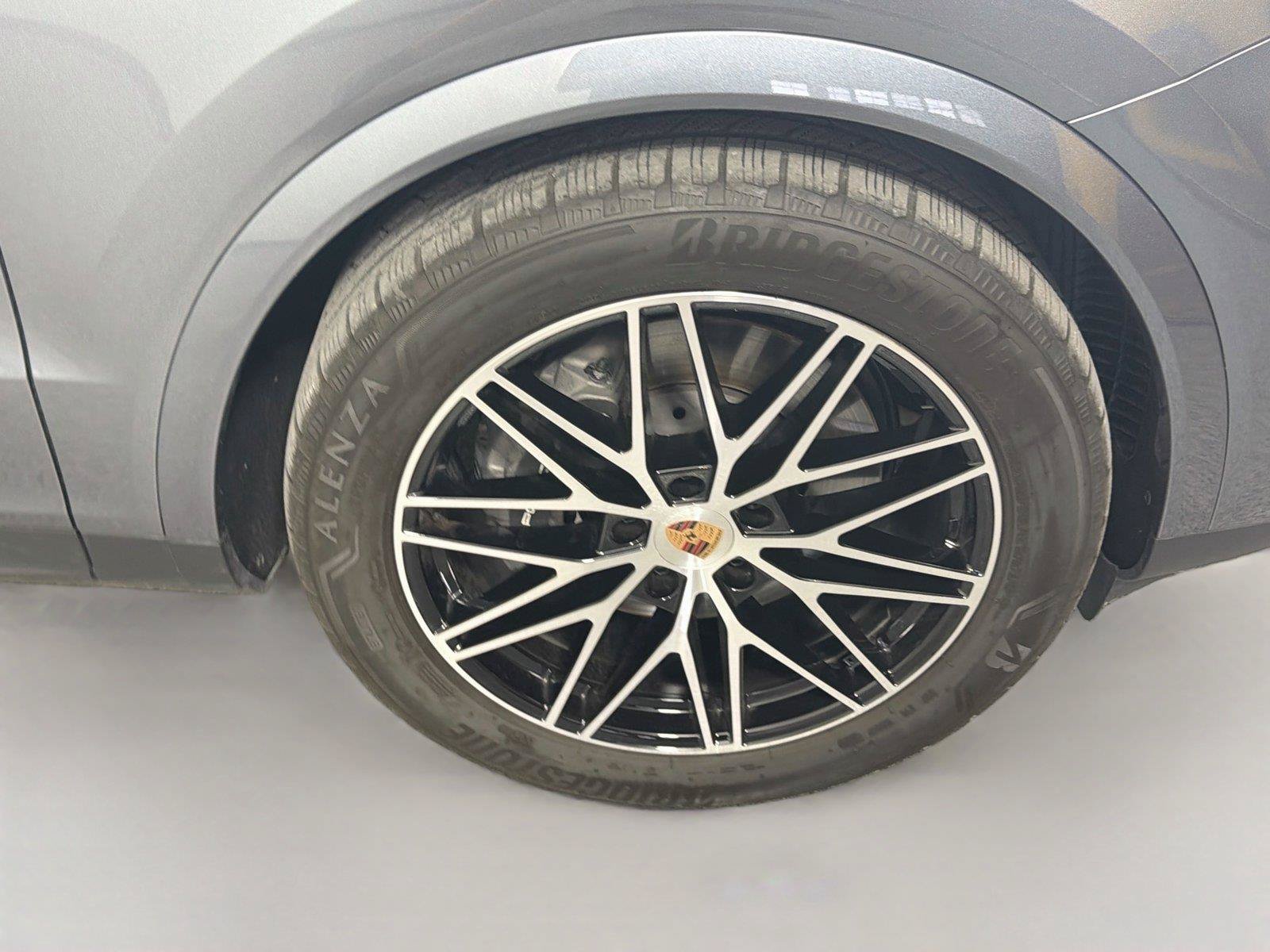 Certified 2026 Porsche Cayenne AWD/4WD image 14