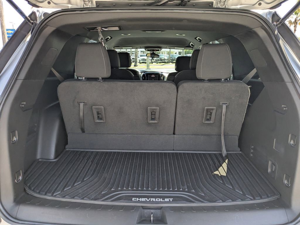 Certified 2022 Chevrolet Traverse LT w/ Midnight/Sport Edition FWD image 12
