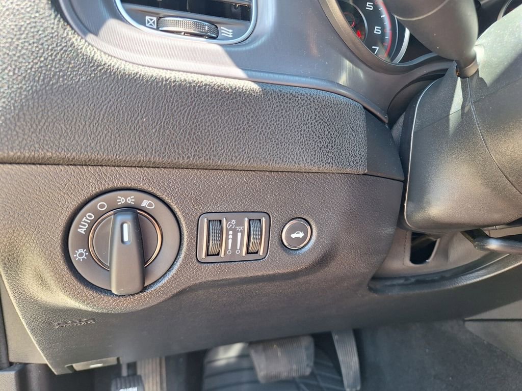 Used 2023 Dodge Charger SXT RWD image 21