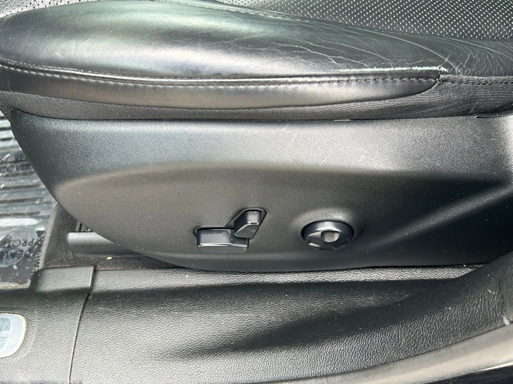 Used 2019 Jeep Cherokee Limited image 17