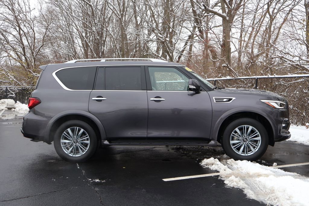 Used 2024 INFINITI QX80 Luxe image 9