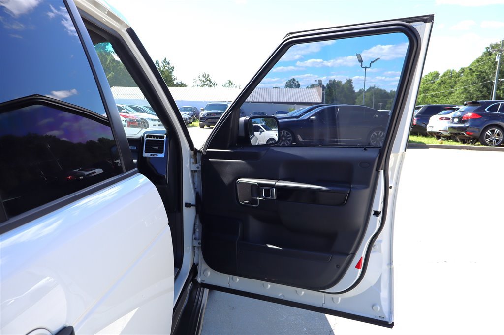 Used 2010 Land Rover Range Rover Supercharged AWD/4WD image 35