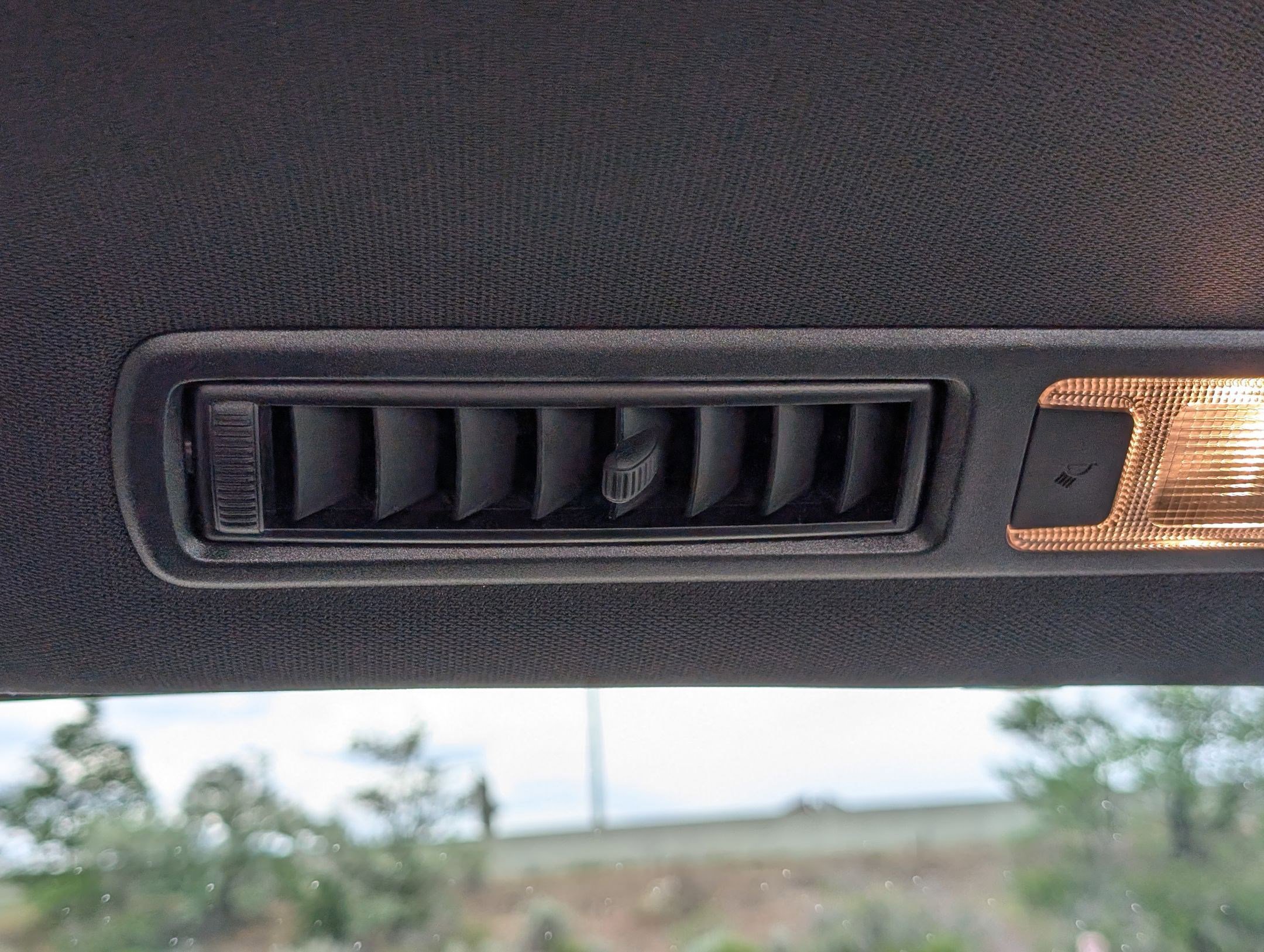 Used 2025 Toyota Sienna Limited AWD/4WD image 29