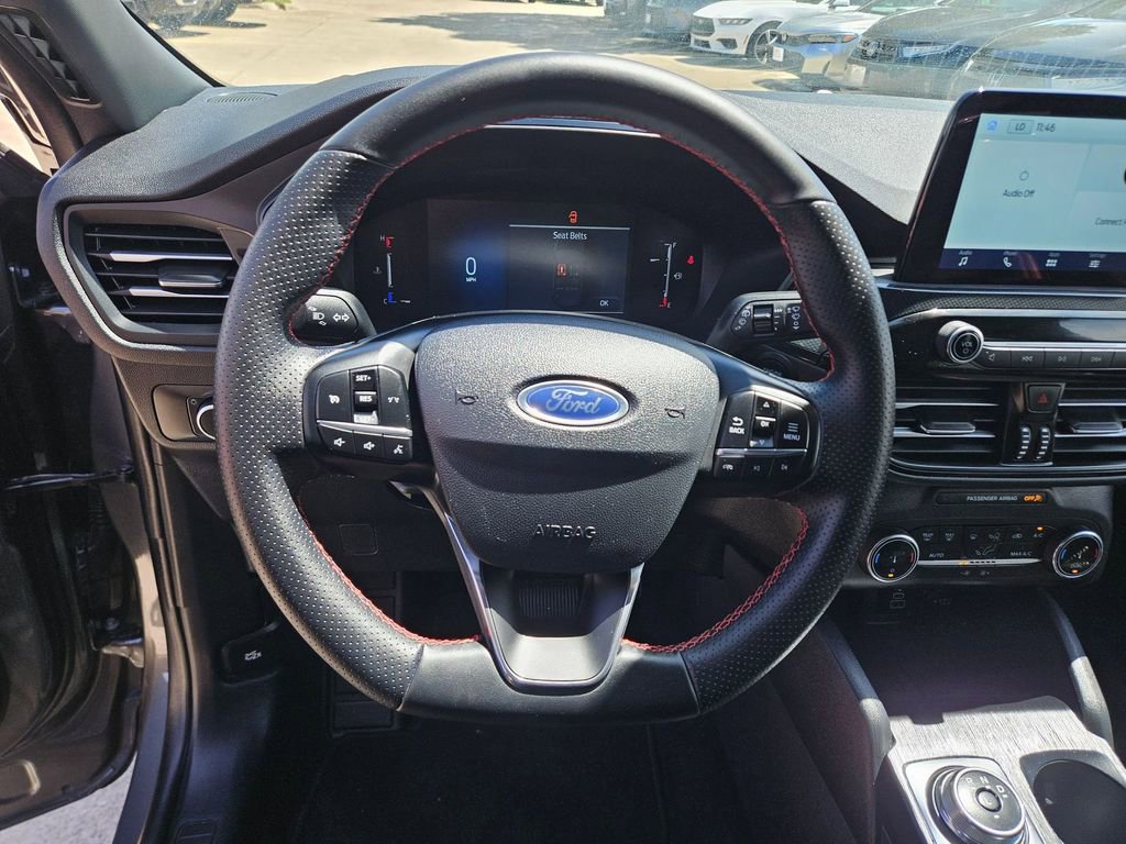 Used 2025 Ford Escape ST-Line image 18