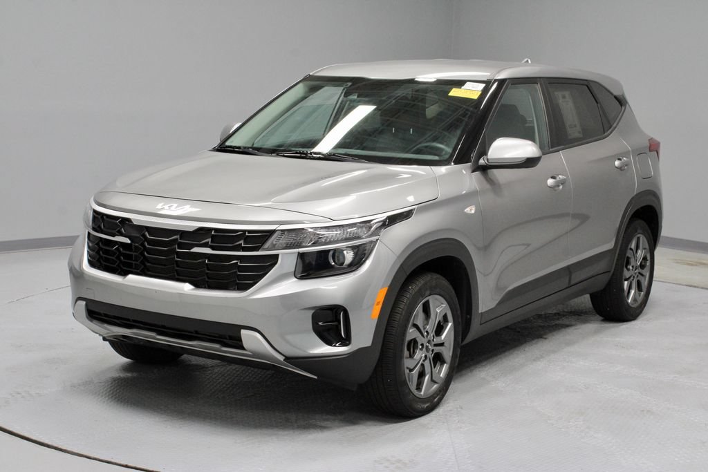Used 2024 Kia Seltos LX AWD/4WD image 7
