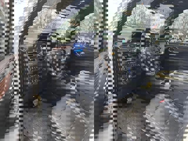 Used 2023 Chevrolet Tahoe High Country image 9