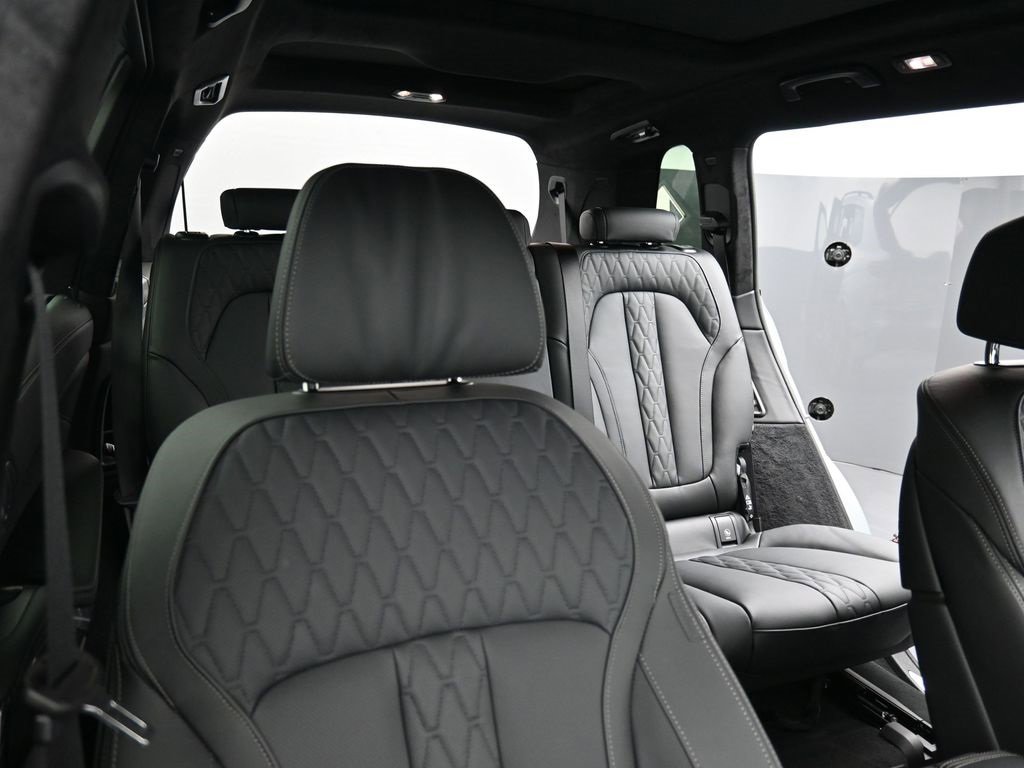 New 2026 BMW X7 M60i w/ Executive Package image 29