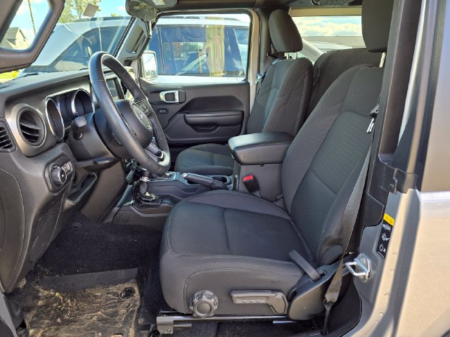 Used 2021 Jeep Wrangler Sport AWD/4WD image 9