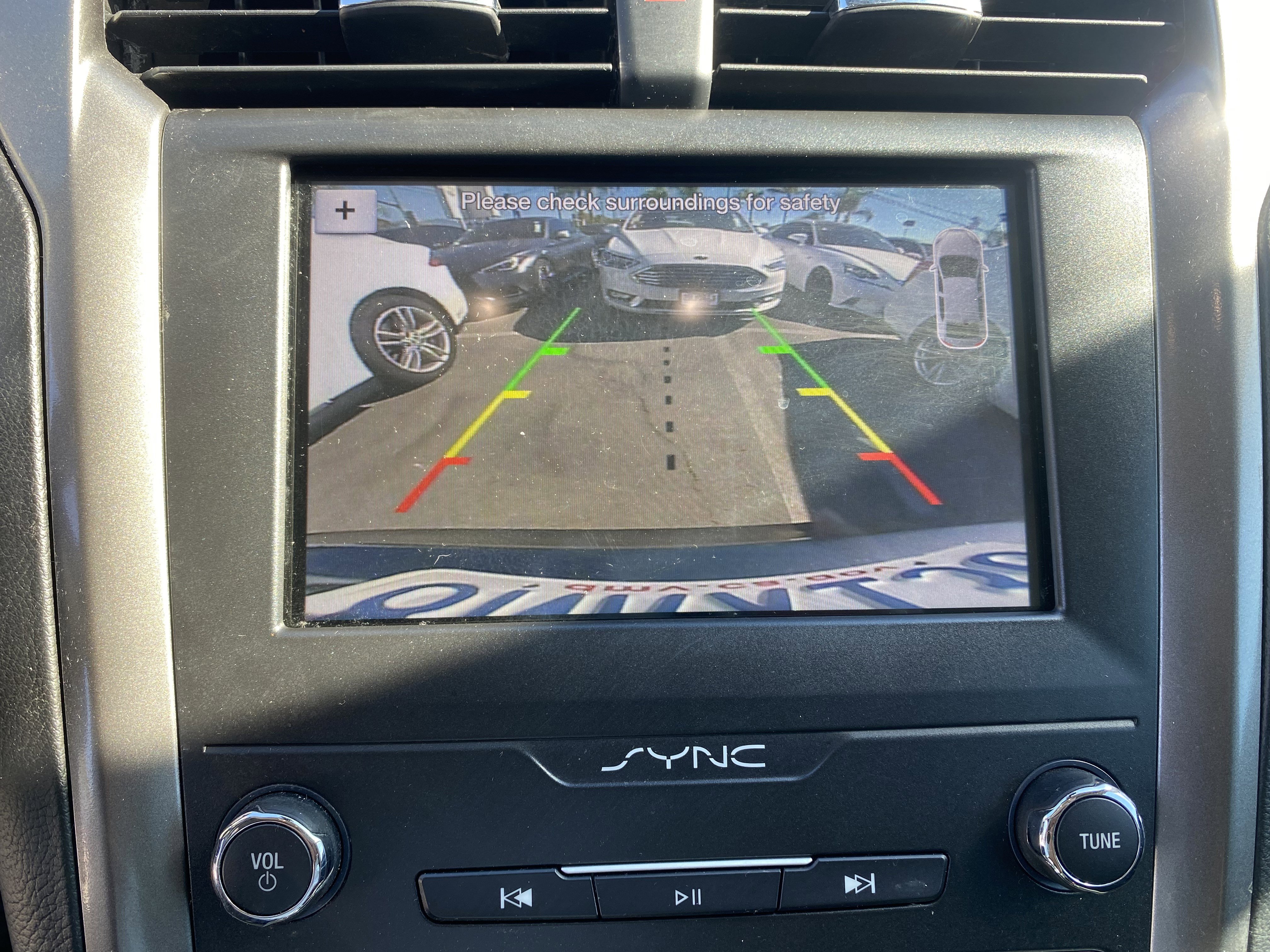 Used 2019 Ford Fusion SE image 17