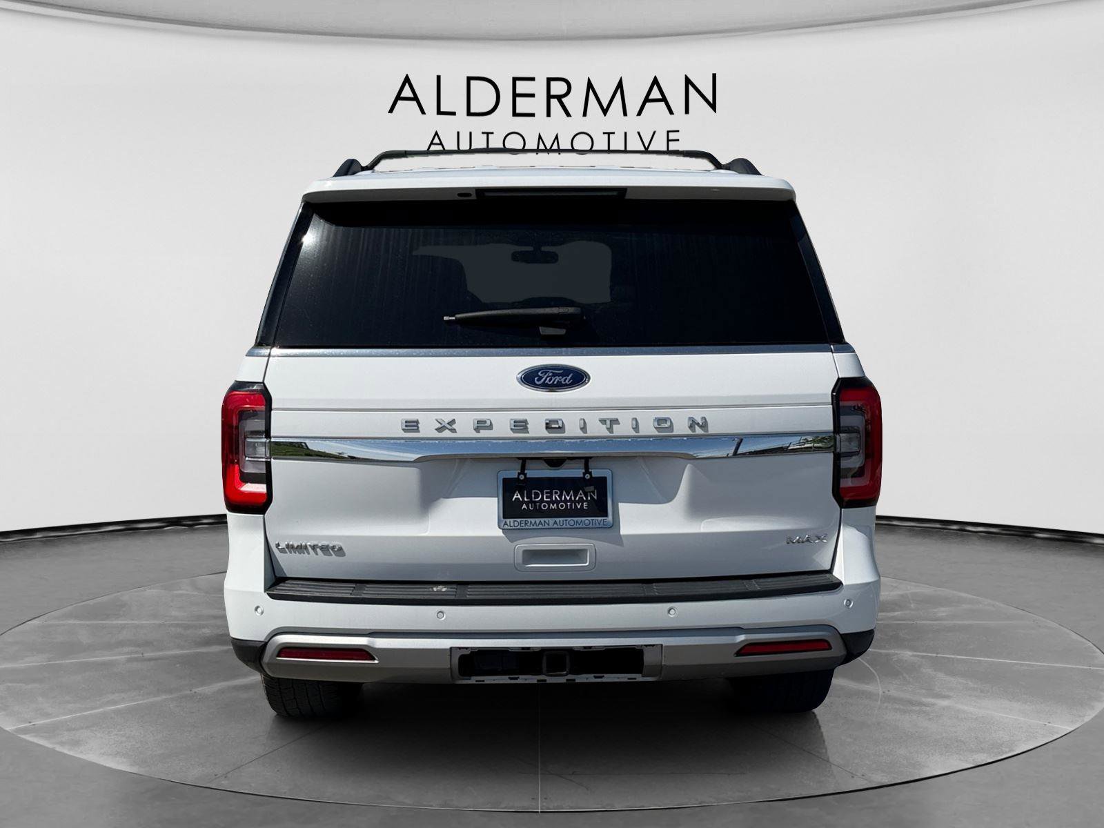Used 2024 Ford Expedition Max Limited AWD/4WD image 4