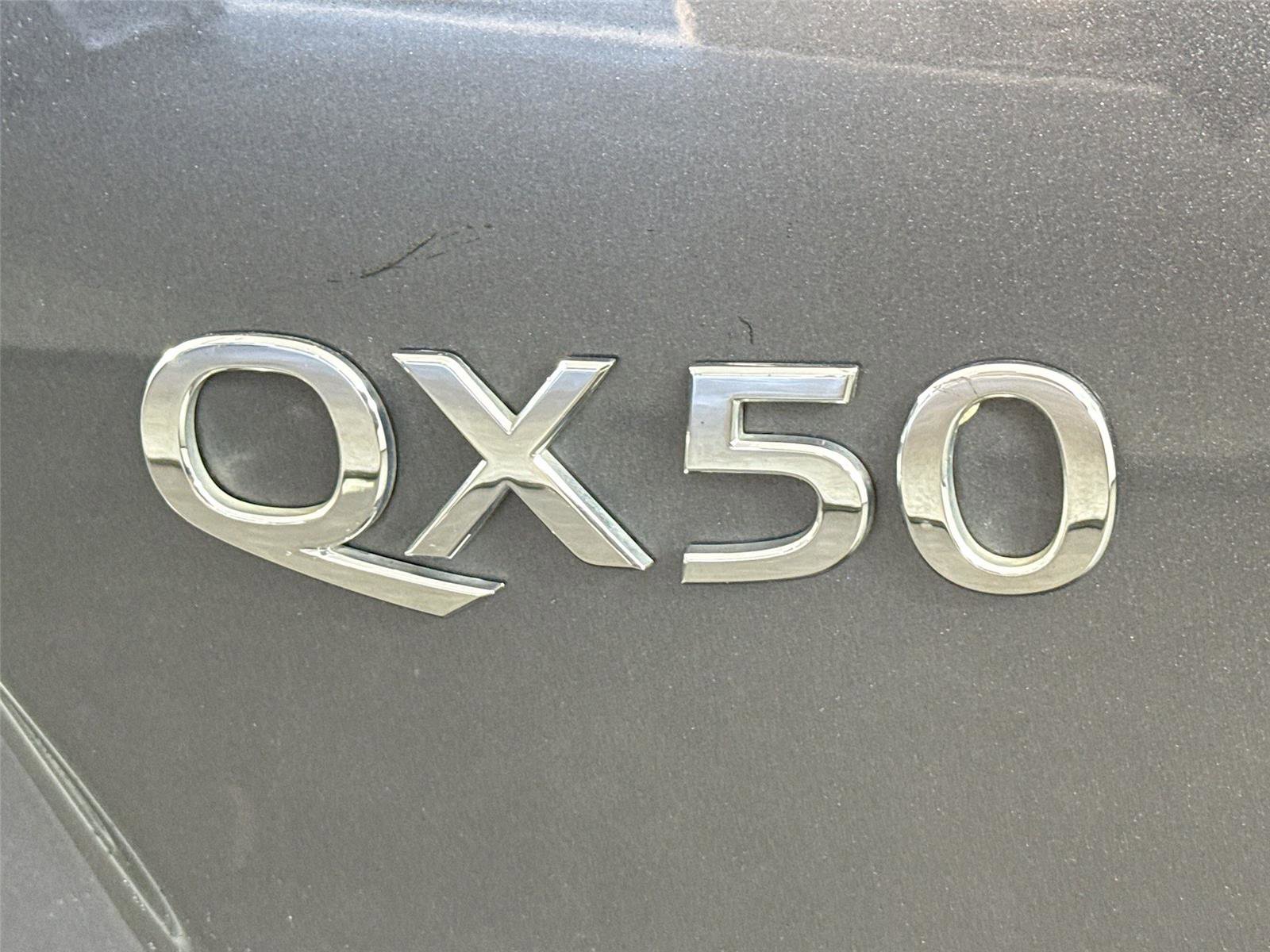 Used 2021 INFINITI QX50 Luxe w/ Appearance Package AWD/4WD image 14